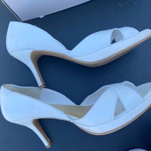 Great like new white heel